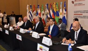 Ministros de Iberoamérica creen necesario revisar salario mínimo