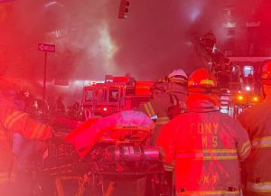 NY: Incendio en Bronx consumió supermercado y dejó 4 lesionados