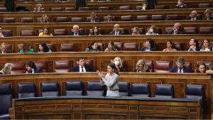 España: Congreso aprueba leyes trans y aborto en medio de  pugna