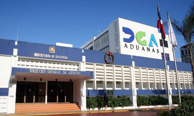 Recaudaciones se van al piso tras «guerra» DGA a medianos empresarios y chinos | AlMomento.net