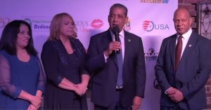 NY: Programa Levántate New York celebra su primer aniversario