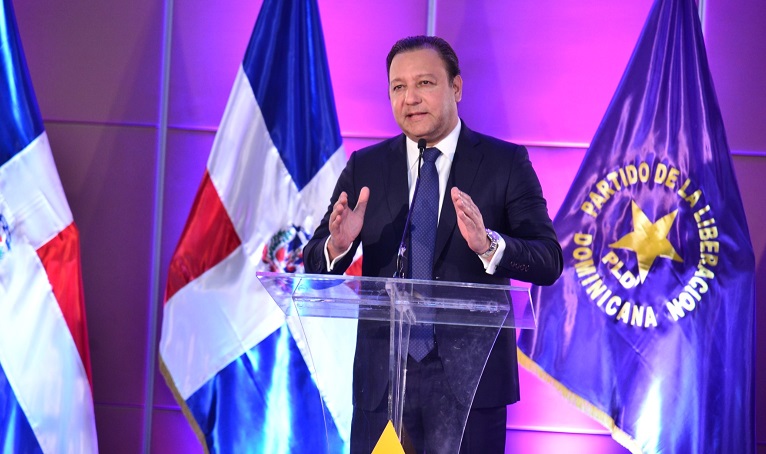 Abel Martínez pide al Gobierno bajar precios de los combustibles imagen