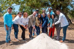 Central Romana dona terrenos ampliar cementerio del Higüeral  