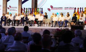 Líderes de Iberoamérica reclaman integración y control a migración