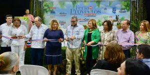 El FEDA inaugura primera feria «Expo Mujer Consume lo Nuestro»