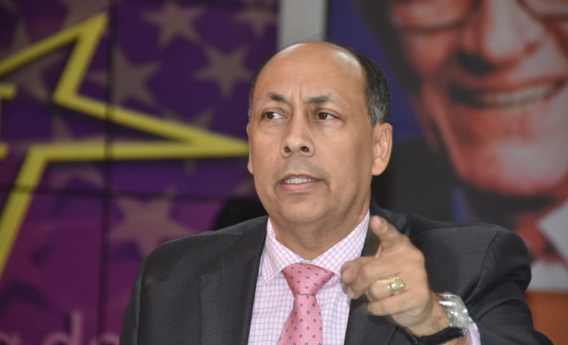 Exsenador Luis René Canaán abandona también el PLD imagen