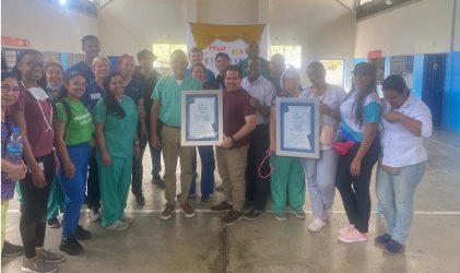 Adventistas atienden a miles en jornadas médicas de región Sur Adventistas atienden a miles en jornadas médicas de región Sur