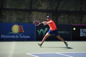 Daniel Baquero avanza a cuartos de final Copa Merengue de Tenis