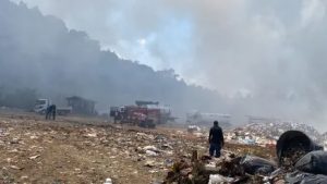 Jarabacoa en estado emergencia por incendio en un vertedero