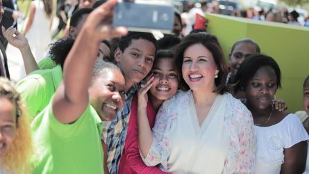 Ex Vicepresidenta llama a mujer dominicana a exigir sus derechos Ex Vicepresidenta llama a mujer dominicana a exigir sus derechos