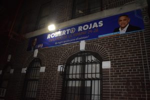 NY: Aspirante a diputado pone su local a disposición de la comunidad