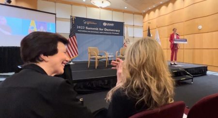 RD participa en Cumbre por la Democracia como colíder grupo