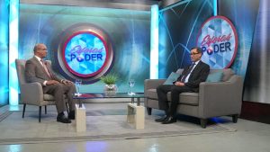 Olivares dice denuncia de compra de alcaldes carece de asidero legal