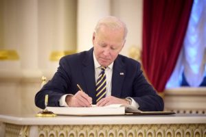 EEUU: Biden firma nueva orden ejecutiva sobre control de armas