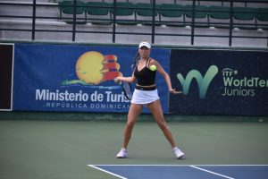 Dominicana María Fedotova avanza en la Copa Colibrí de Tenis