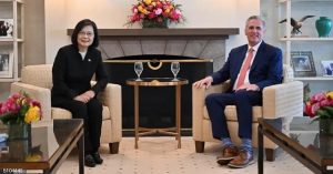 EEUU y Taiwán estrechan lazos; China advierte «consecuencias»