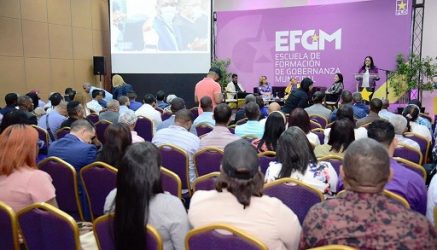 PLD entrega certificados a 612 miembros sobre gestión municipal