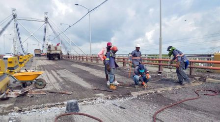 Obras Públicas intima a empresa a reparar juntas del puente Duarte