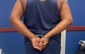 Arrestan hombre vinculado al decomiso 243 paquetes cocaína