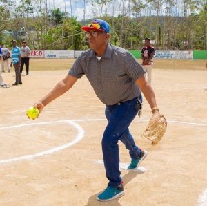 El Valle y La China ganan softbol Festival Deportivo de Hato Mayor