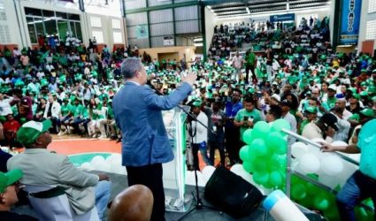 Fernández está el fin de semana en Barahona, Azua y Peravia Fernández está el fin de semana en Barahona, Azua y Peravia