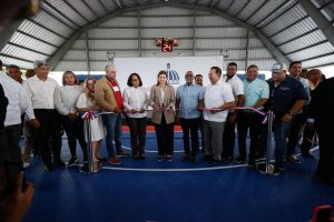 Gobierno entrega polideportivos en Higüey, El Seibo y Hato Mayor Gobierno entrega polideportivos en Higüey, El Seibo y Hato Mayor