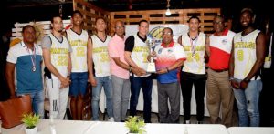 Federación Dominicana Voleibol premia sus campeones nacionales