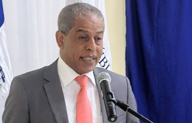 Funcionario resalta gestión actual gobierno para mejorar área salud Funcionario resalta gestión actual gobierno para mejorar área salud