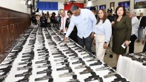 Interior y Policía recibe 719 armas decomisadas en provincia Duarte