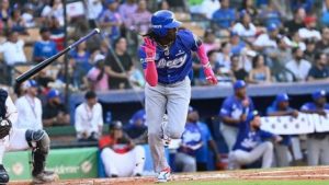 Elly De la Cruz cautiva mundo del beisbol caribeño con su talento
