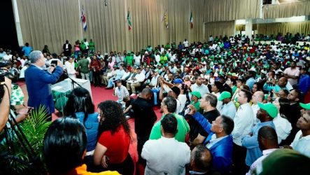 Fernández resalta que 51% de  dominicanos desea vivir fuera