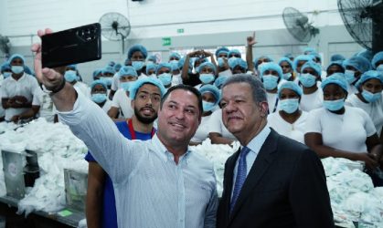 Fernández anuncia intención de eliminar anticipo a microempresas Fernández anuncia intención de eliminar anticipo a microempresas