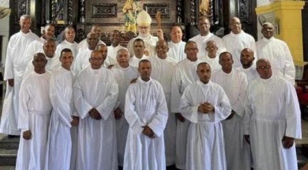 Iglesia Católica ordenará en San Cristóbal 25 diáconos el sábado