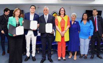 Posesionan nuevas autoridades electas en la convención del PRD