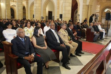Contraloría celebra misa por 94 aniversario; destacan logros Contraloría celebra misa por 94 aniversario; destacan logros