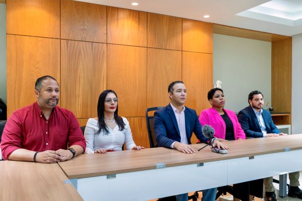 Sector Externo Abel anuncia recorrido zona Lago Enriquillo imagen