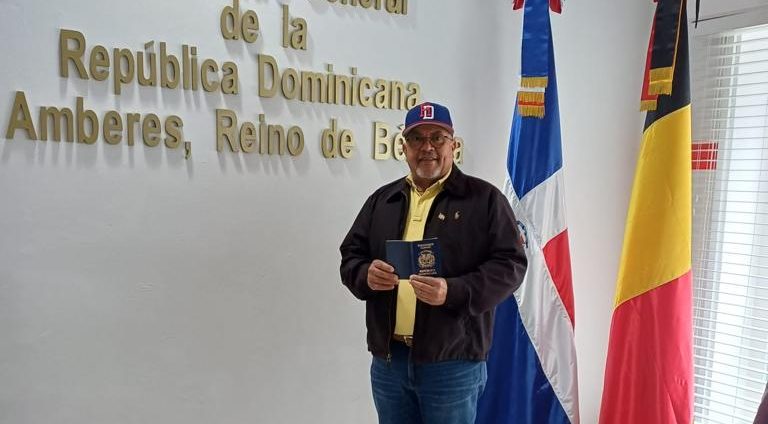 BELGICA: Consulado dominicano habilita impresión de pasaportes imagen