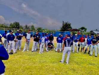 Preselección de beisbol practica con miras a Centroamericanos