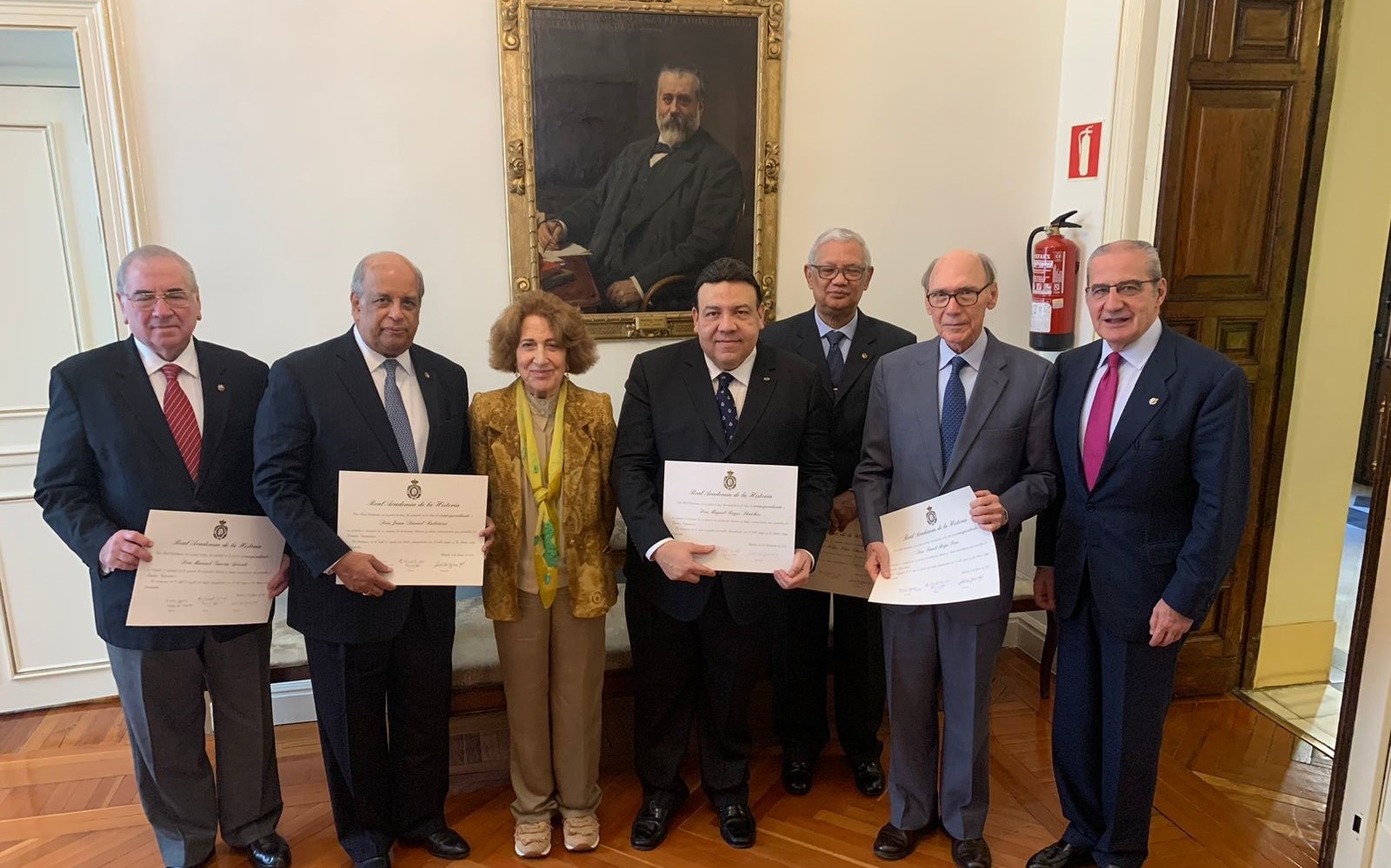 ESPAÑA: Cinco dominicanos son investidos en la Real Academia de la Historia imagen
