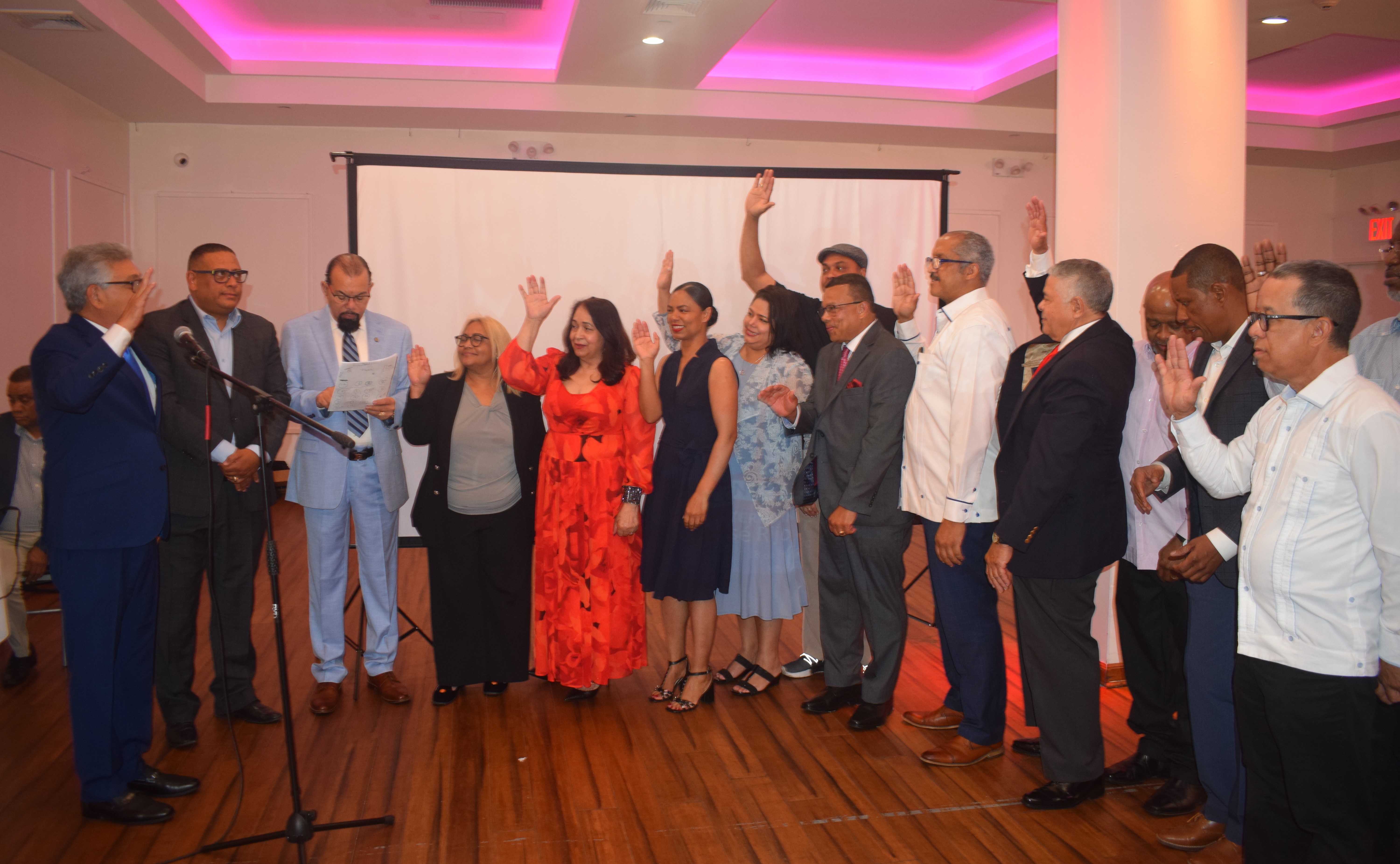 NY: Juramentan movimiento político «Suma 4 + con Luis 2024» imagen