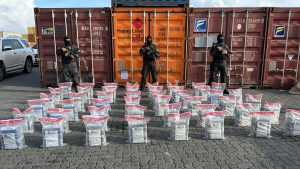 Autoridades frustran el envío de 278 paquetes cocaína a Francia