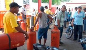 Gasolinas mantienen precio y el GLP baja 2 pesos desde el 17 al 23