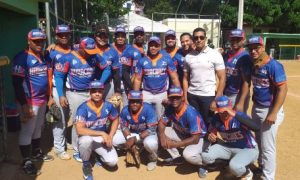 Torneo de Lisoa inicia con 17 equipos compitiendo en softbol