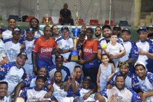 Los Peyton revalidan título del torneo Corpus Christi de Softbol