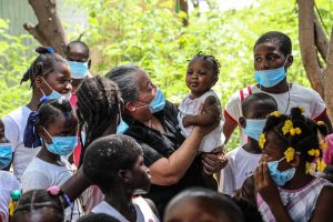 Organización dice crisis de Haití amenaza el futuro de los niños