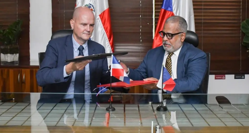 RD y República Checa firman acuerdo transporte aéreo imagen