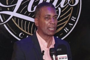 SANTIAGO: Demóstenes Martínez promueve candidatura a senador