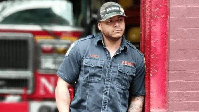 Recaudan fondos funeral bombero dominicano imagen