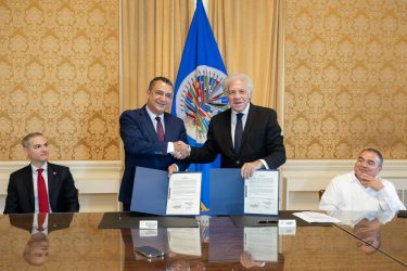 La JCE y la OEA firman convenio cooperación técnica de cara 2024
