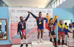 Pirón y Ortiz conquistan tres medallas en el Grand de Pesas